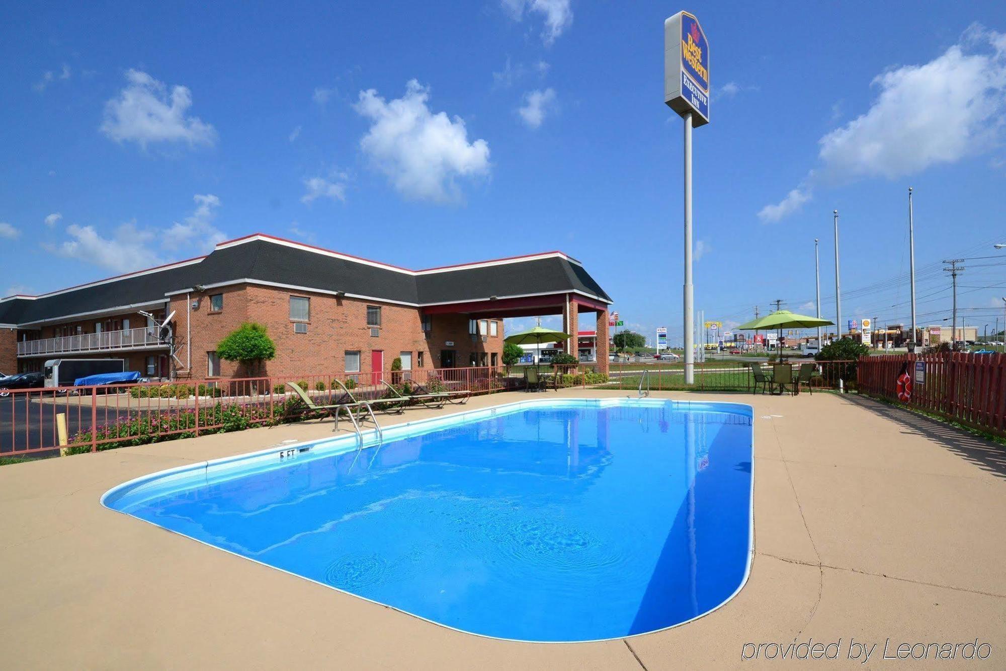 Best Western Dickson Bagian luar foto